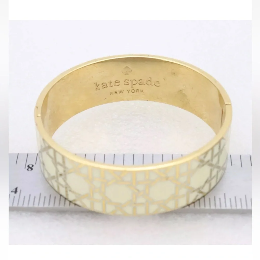 Kate Spade Shoot the Breeze Cream White Gold Enamel Hinged Bangle Bracelet 1181 - Picture 2 of 11